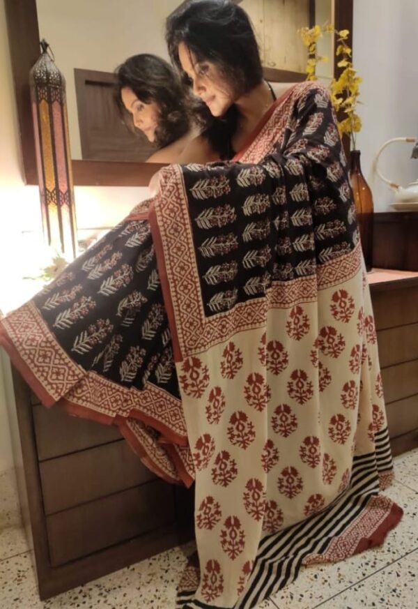 100% Mulmul Cotton Saree With Unstitched Blouse